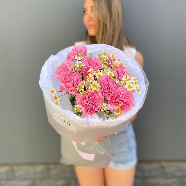 Дуобукет диантусов и ромашек в Хосте и Кудепсте