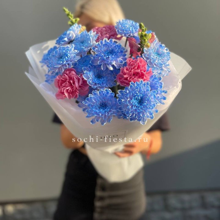 Букет сборный с хризантемой в Хосте и Кудепсте