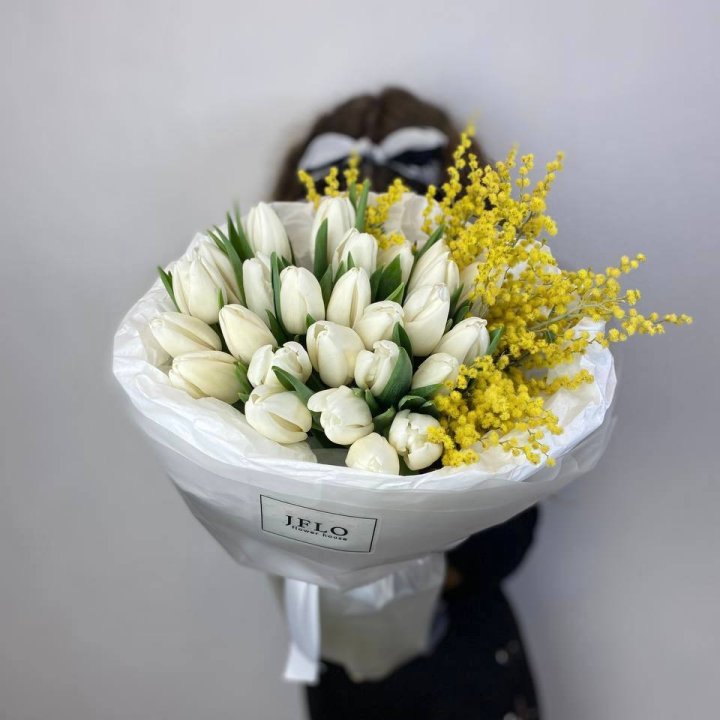 Дуо тюльпан и мимоза в Хосте и Кудепсте