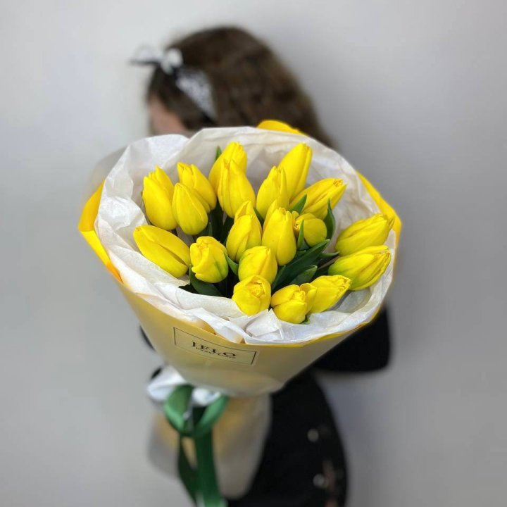  19 жёлтых тюльпанов в Хосте и Кудепсте