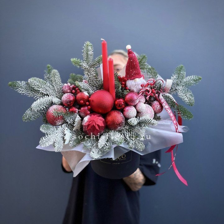 Композиция "Merry Christmas Box RED" в Хосте и Кудепсте