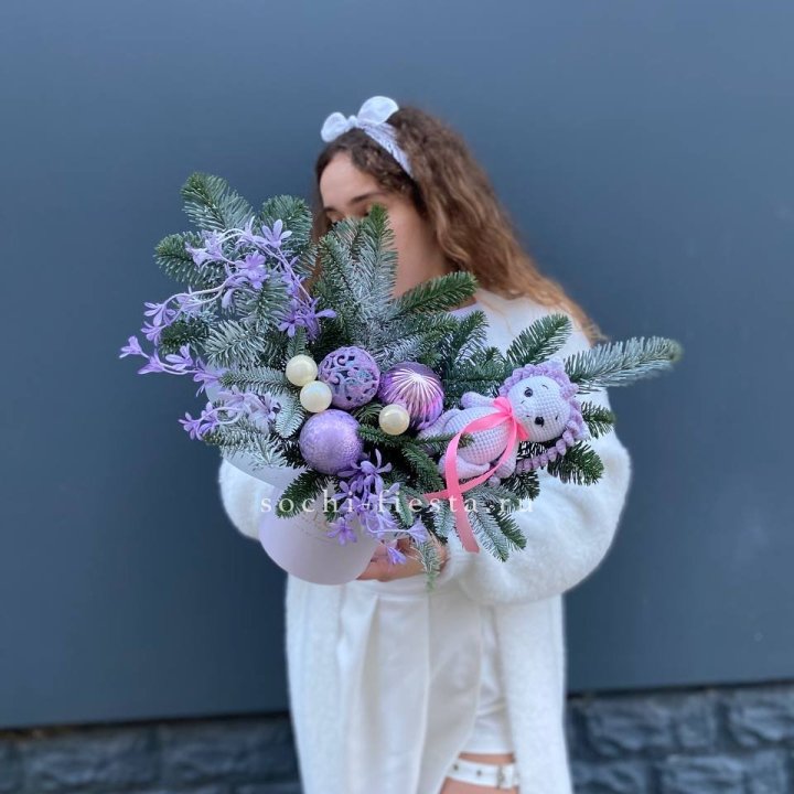 Композиция с единорогом в Хосте и Кудепсте