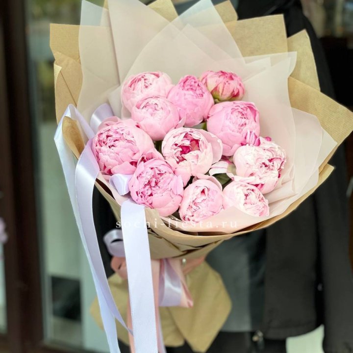 11 пионов в оформлении в Хосте и Кудепсте