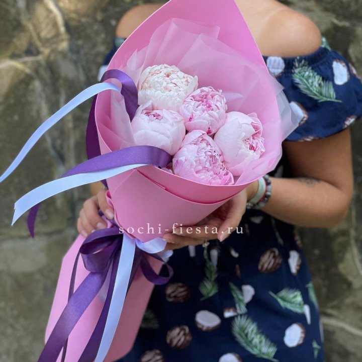 Букет пионов "HI" в Хосте и Кудепсте