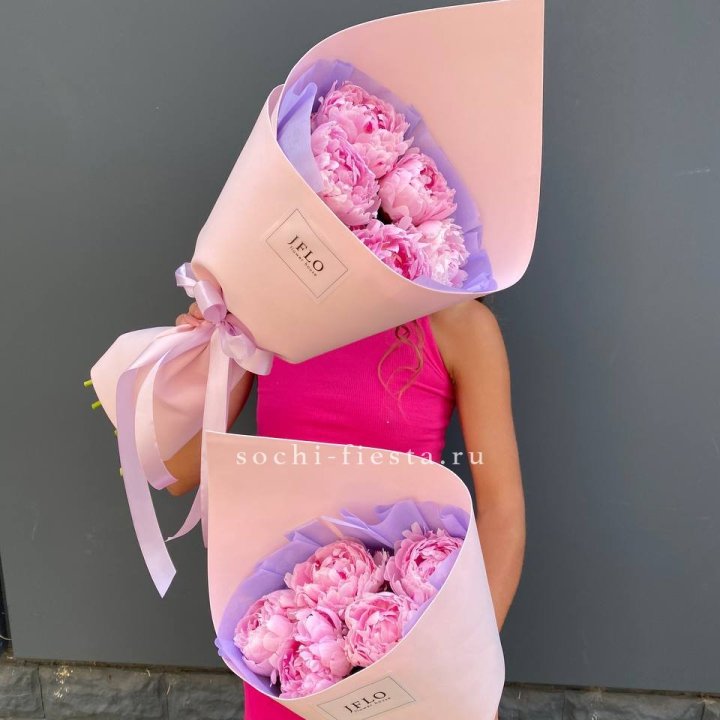 Букет из 5 пионов в Хосте и Кудепсте