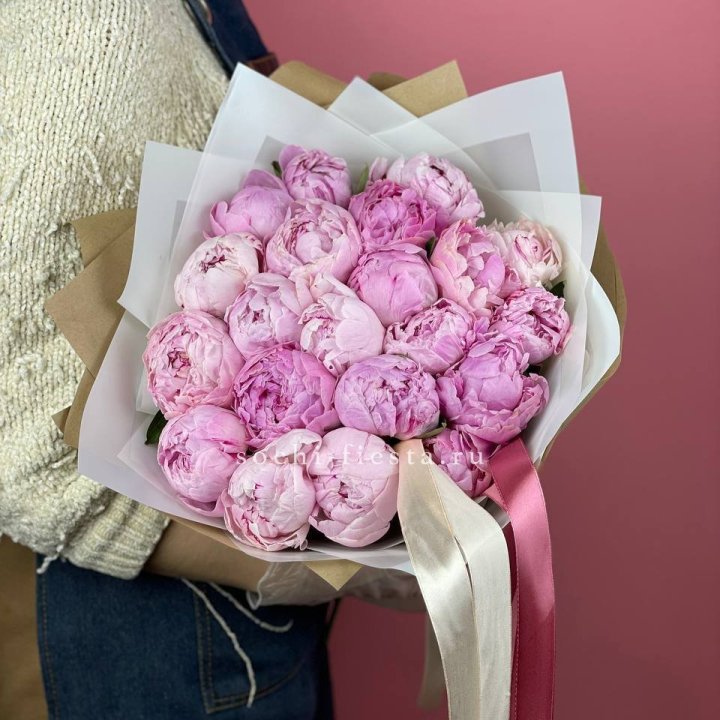 Букет из 21 пионов в Хосте и Кудепсте