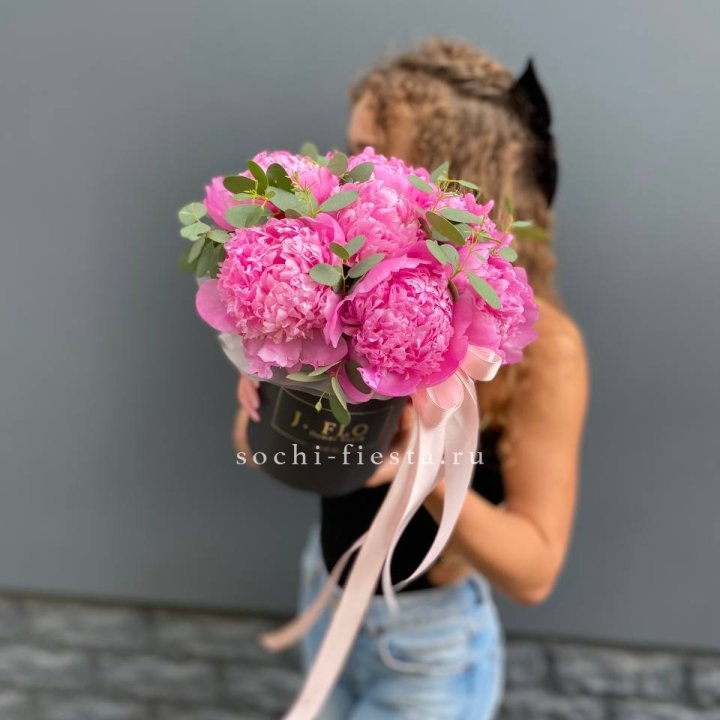 Дизайнерский цилиндр "Flemmi" в Хосте и Кудепсте