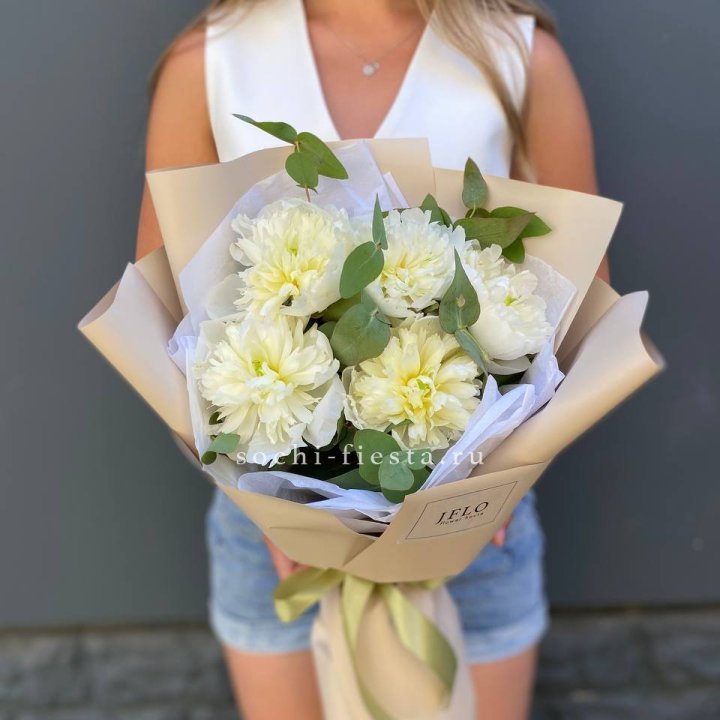  Букет белых пионов в Хосте и Кудепсте