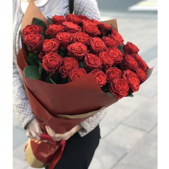 29 высоких роз Alicante в Хосте и Кудепсте