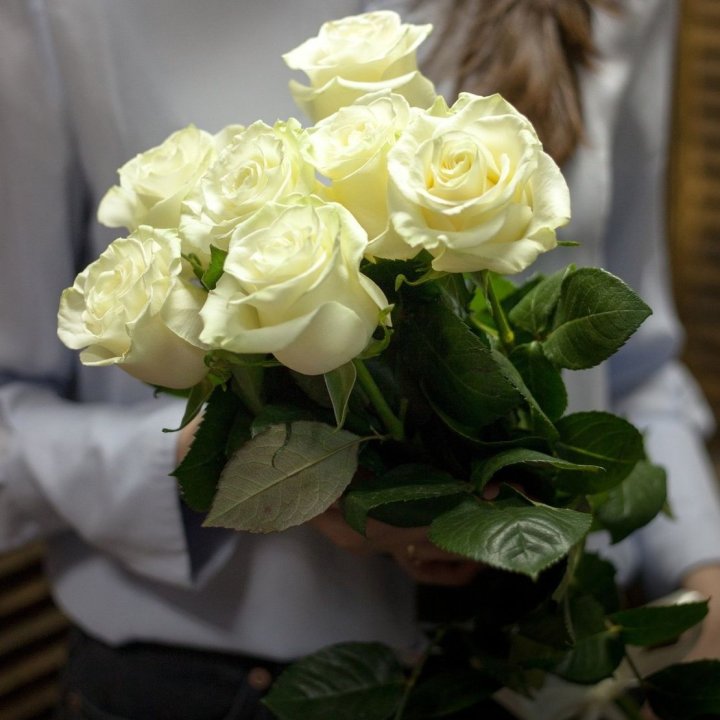 7 белых роз в Хосте и Кудепсте