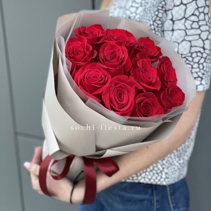 Букет красных роз "Rosie" в Хосте и Кудепсте
