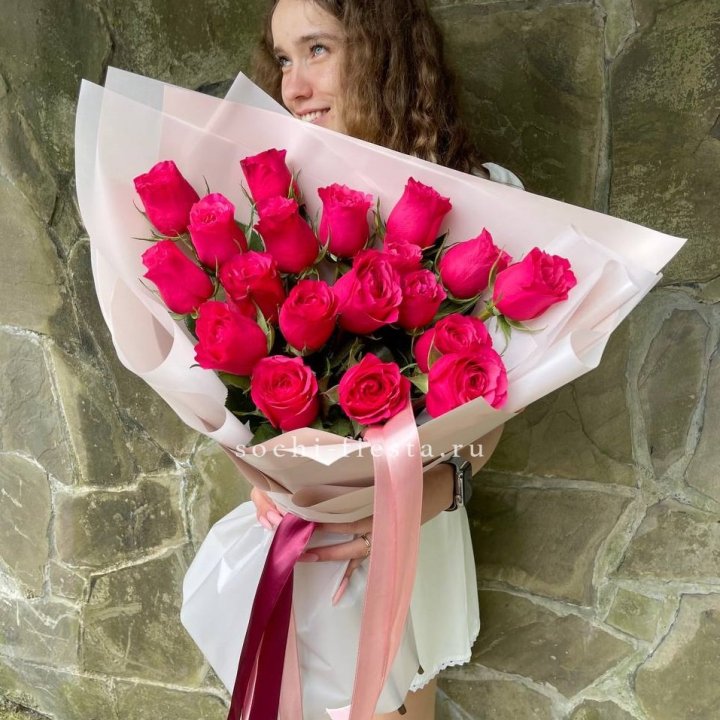 19 алых роз в Хосте и Кудепсте