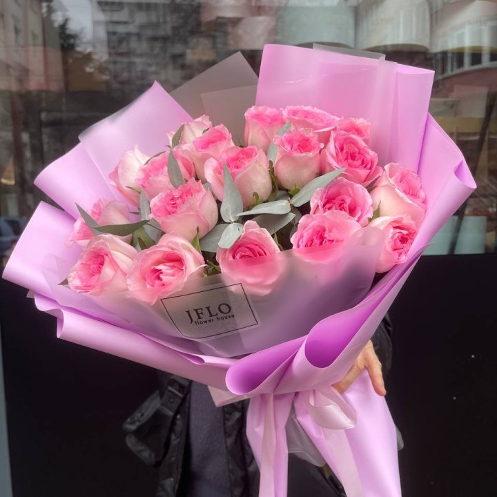  19 розовых роз в Хосте и Кудепсте