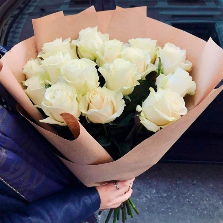 15 белых роз "Craft" в Хосте и Кудепсте