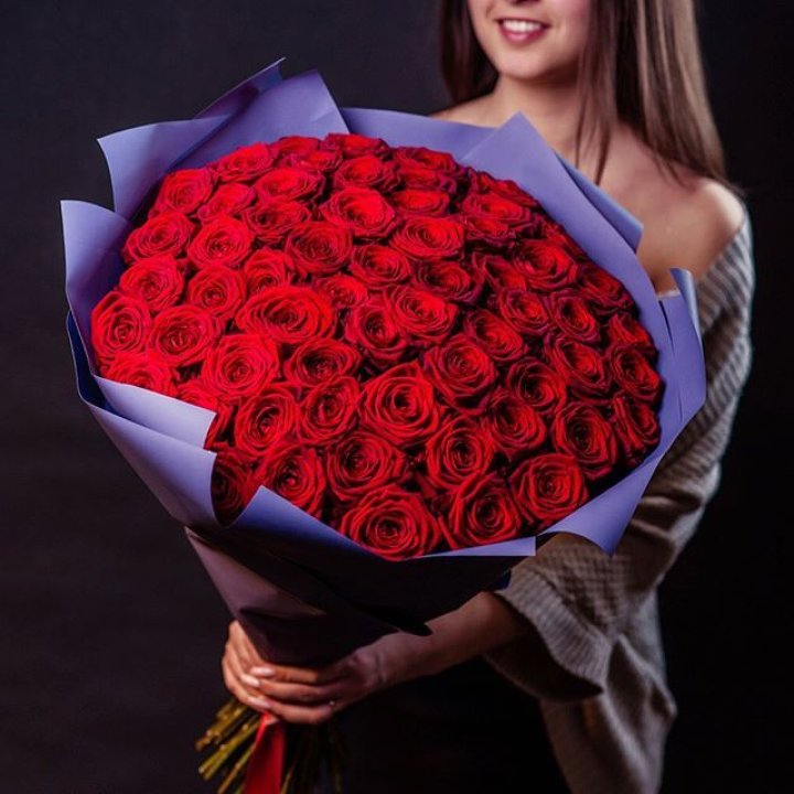 71 красная роза в Хосте и Кудепсте