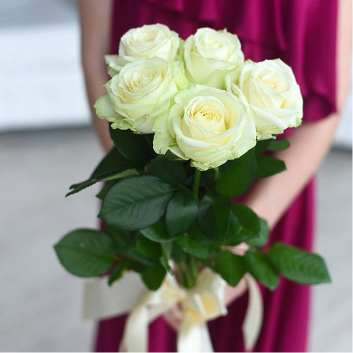 5 белых роз в Хосте и Кудепсте