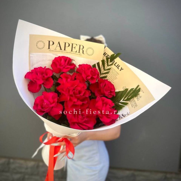 9 Красных французских роз Chico в Хосте и Кудепсте