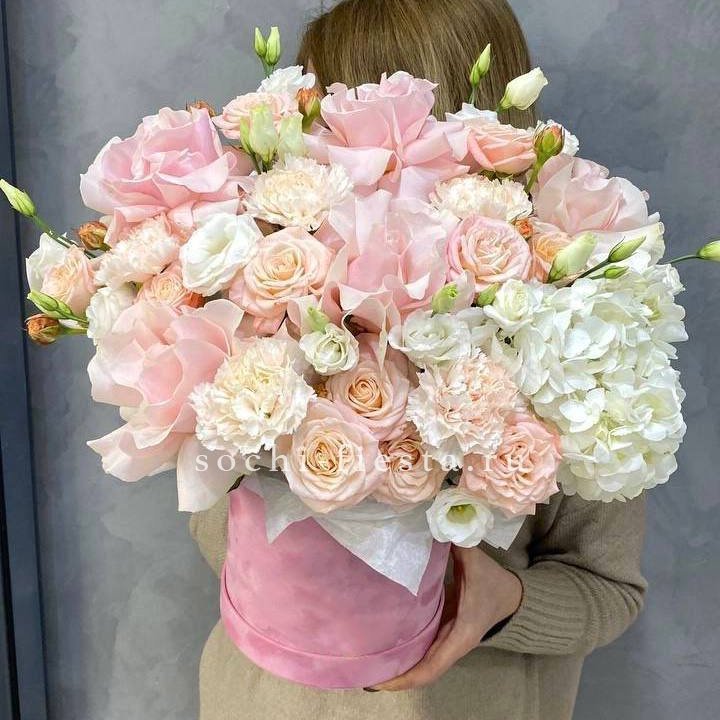 Авторский бокс French Rose №1 в Хосте и Кудепсте