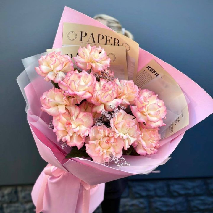 15 французских роз "Джумилия" с доставкой в Хосте и Кудепсте