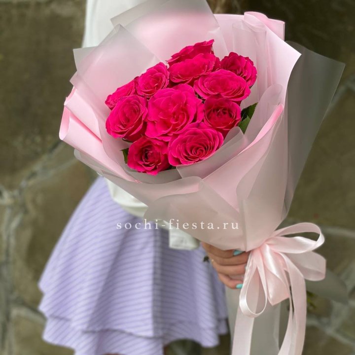 Букет алых роз в Хосте и Кудепсте