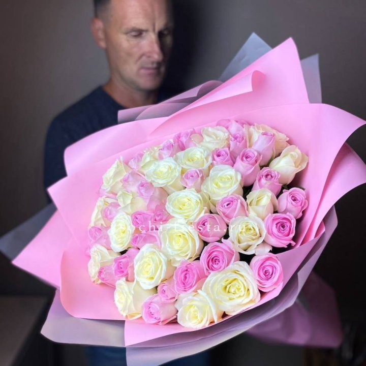 51 белых и розовых роз в Хосте и Кудепсте