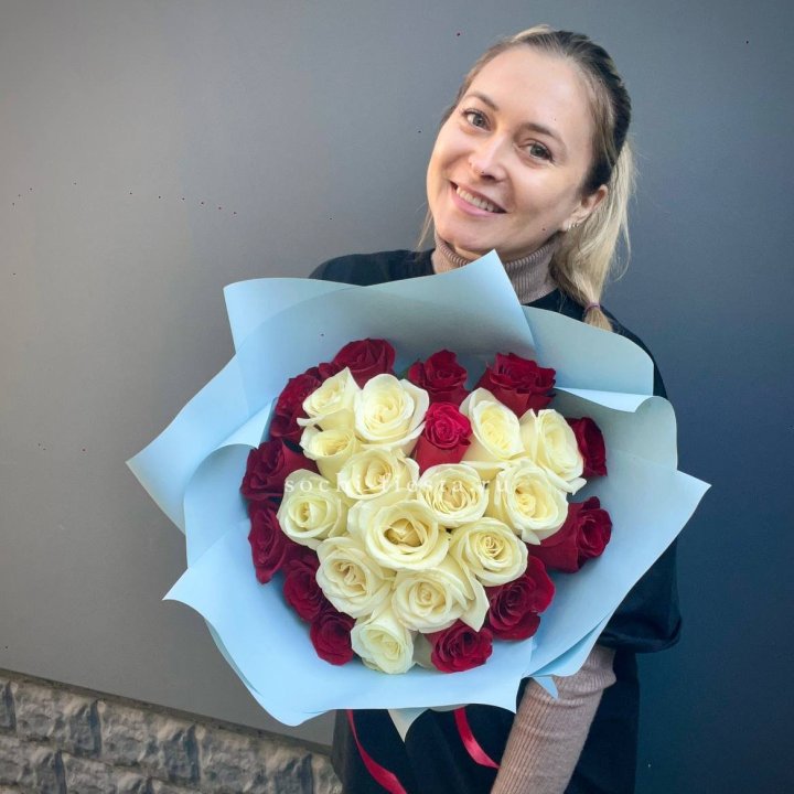 27 роз "Сердце" в Хосте и Кудепсте