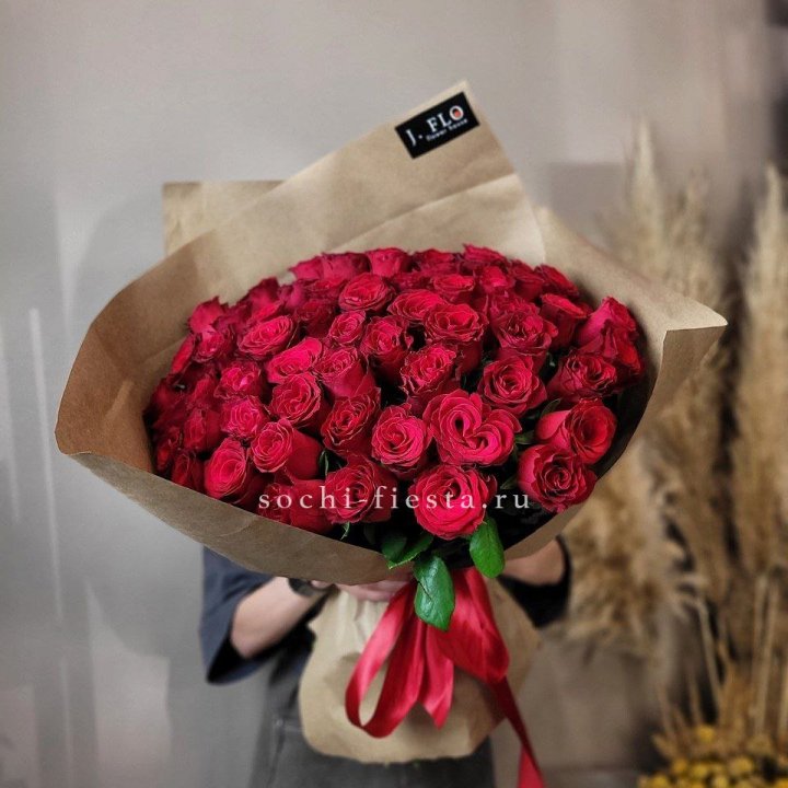 63 красных роз White в Хосте и Кудепсте