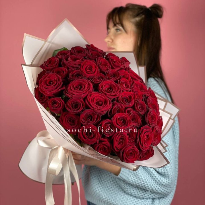 51 красная роза "LOVELY" в Хосте и Кудепсте