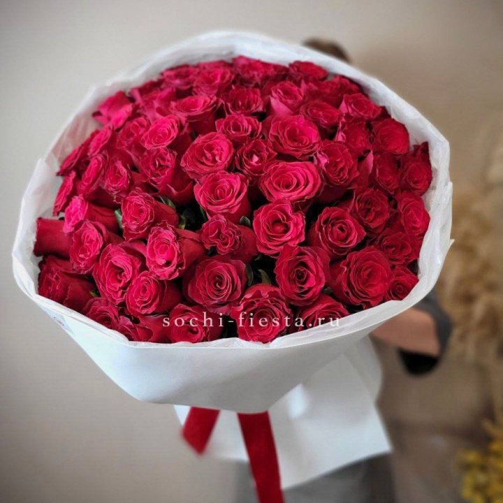 65 красных роз White в Хосте и Кудепсте