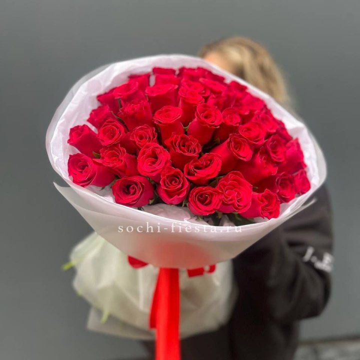 55 красных роз "Амелия" в Хосте и Кудепсте