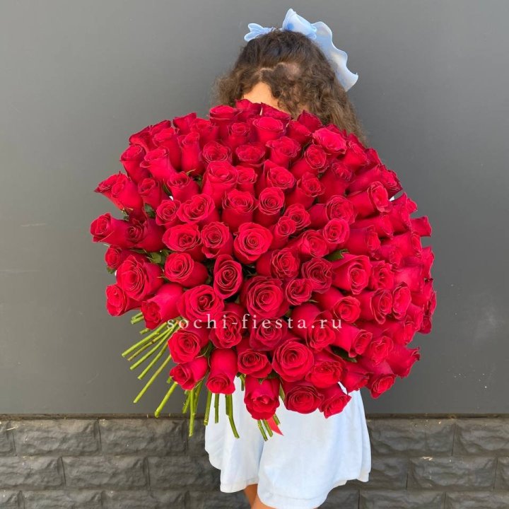 101 красная роза с доставкой в Хосте и Кудепсте