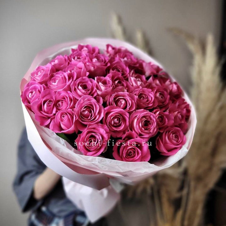 35 розовых роз  в Хосте и Кудепсте