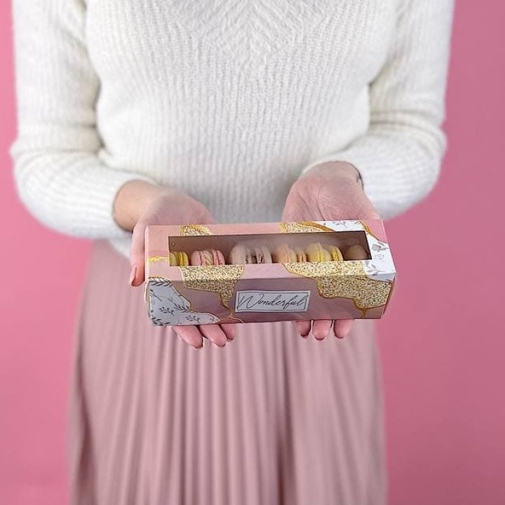 Коробка макаронс L в Хосте и Кудепсте