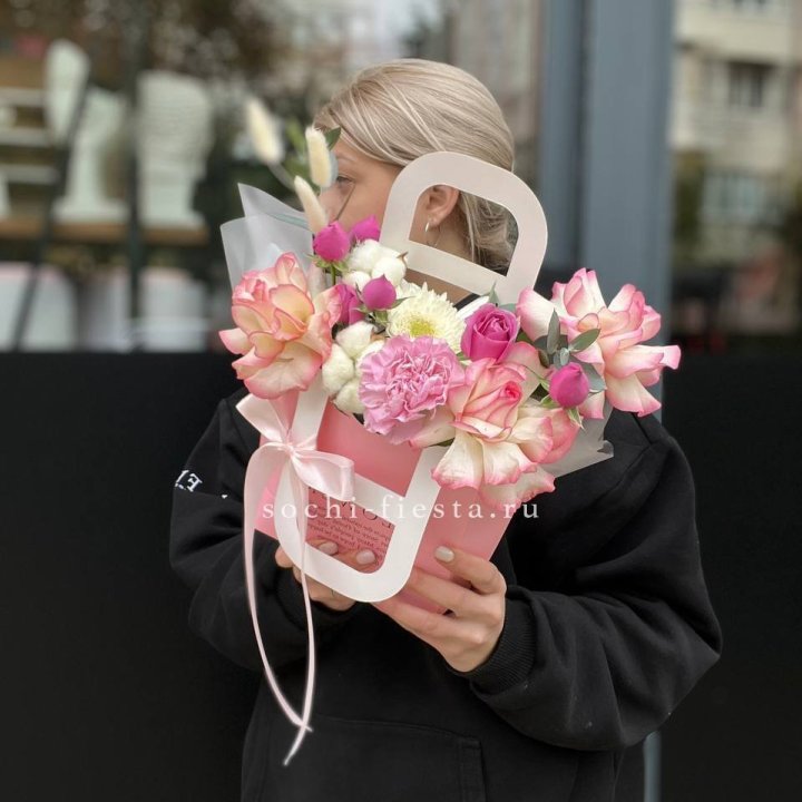 Сумочка "Мир" в Хосте и Кудепсте