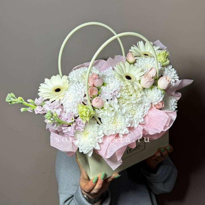 Сумочка "Белый рассвет" в Хосте и Кудепсте