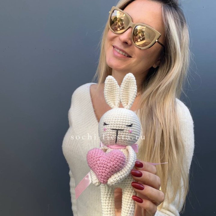 Зайка с сердцем ручной работы в Хосте и Кудепсте
