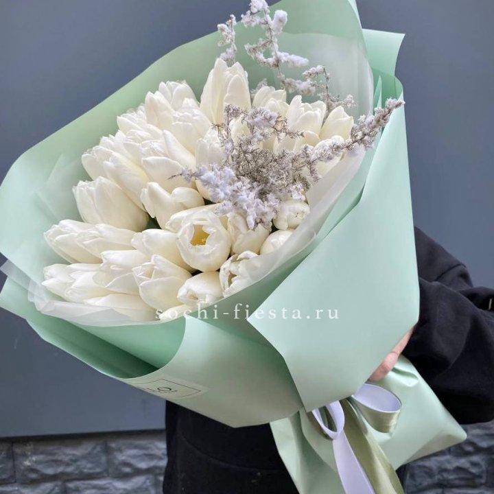 Букет белых тюльпанов Bianco в Хосте и Кудепсте