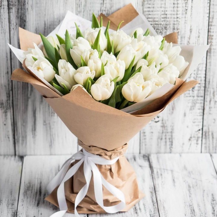 25 белых тюльпанов в Хосте и Кудепсте