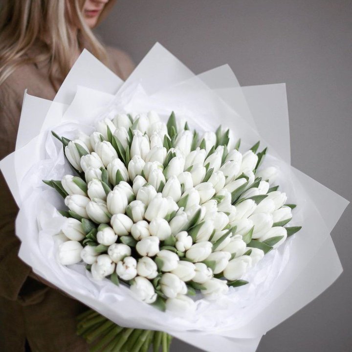 101 белый тюльпан в Хосте и Кудепсте