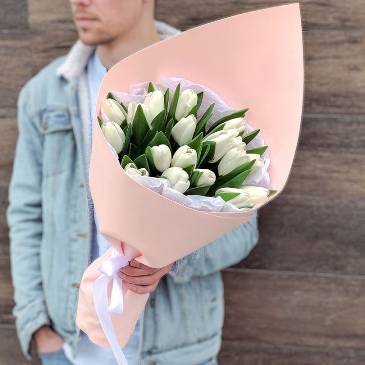 19 белых тюльпанов в Хосте и Кудепсте