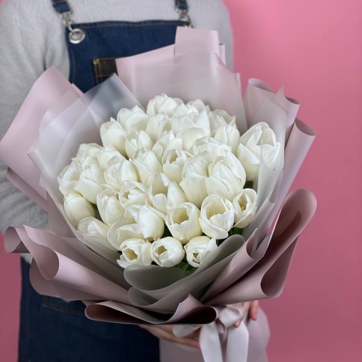 Букет белых тюльпанов Pure в Хосте и Кудепсте